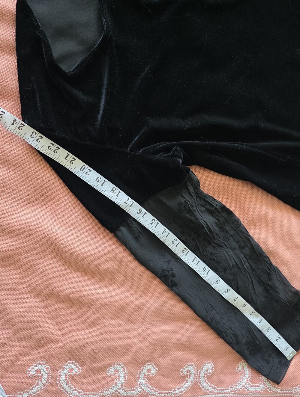 Pierre Cardin Black Velvet Top with Patterned Sheer Sleeves Sz L/14 - Picture 11 of 11